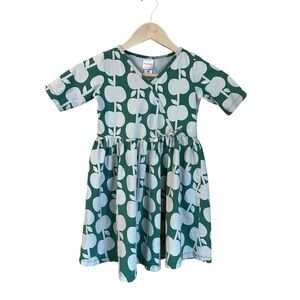 Hanna Andersson Green Dress- Play condition- size 6-7